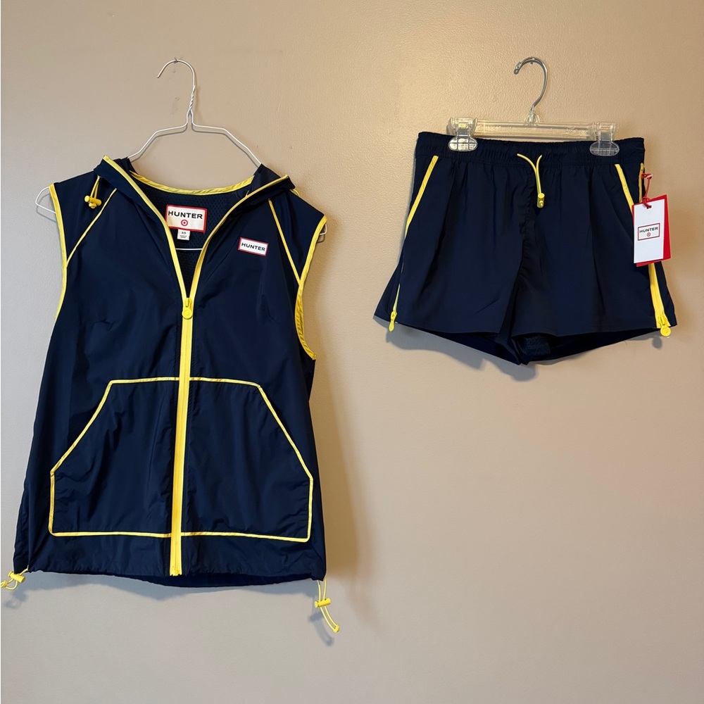 Hunter for Target Navy and Yellow Vest and Shorts Set - Size XS